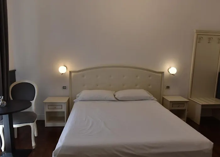 Piccolo Di Piazza Di Spagna Suites